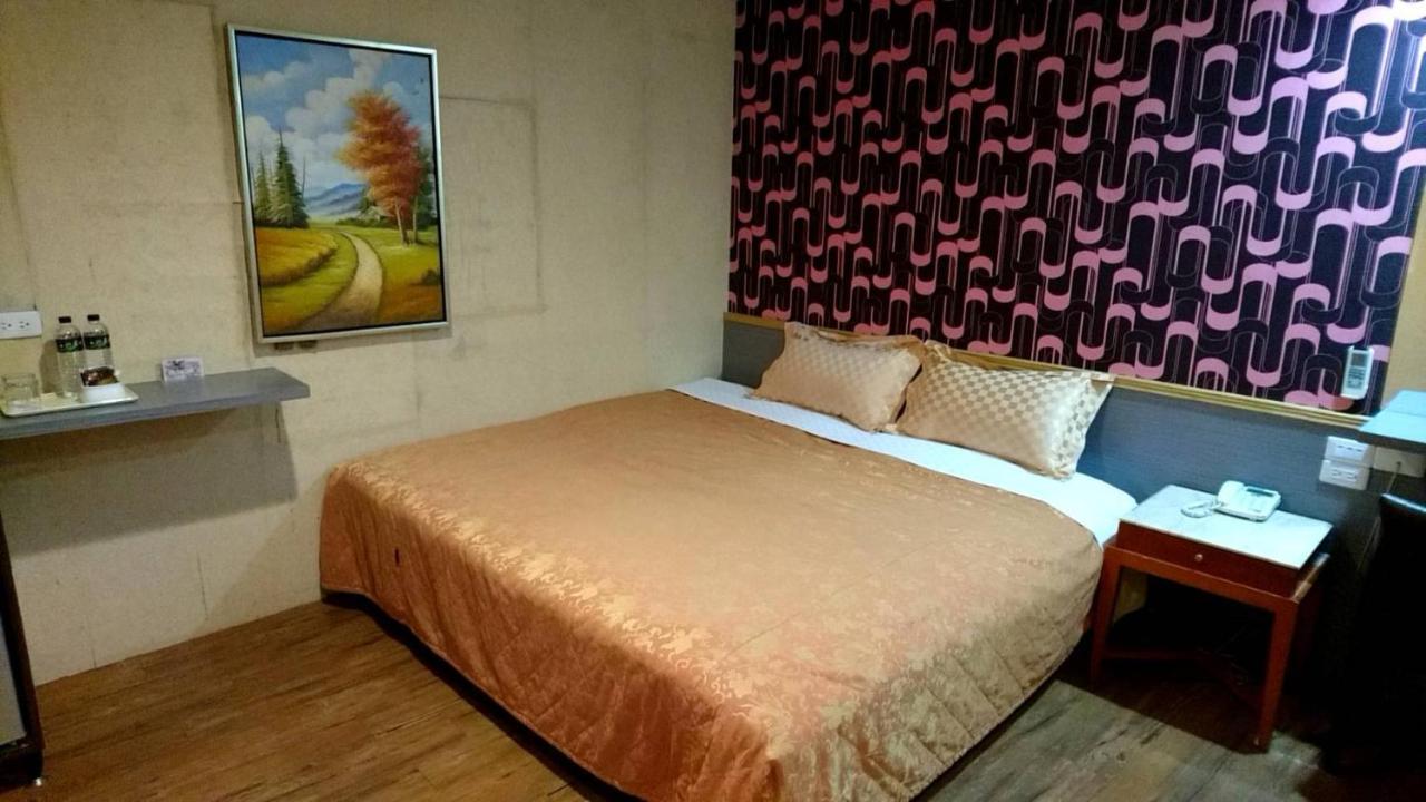 Bin Cheng Hotel Yilan Eksteriør bilde